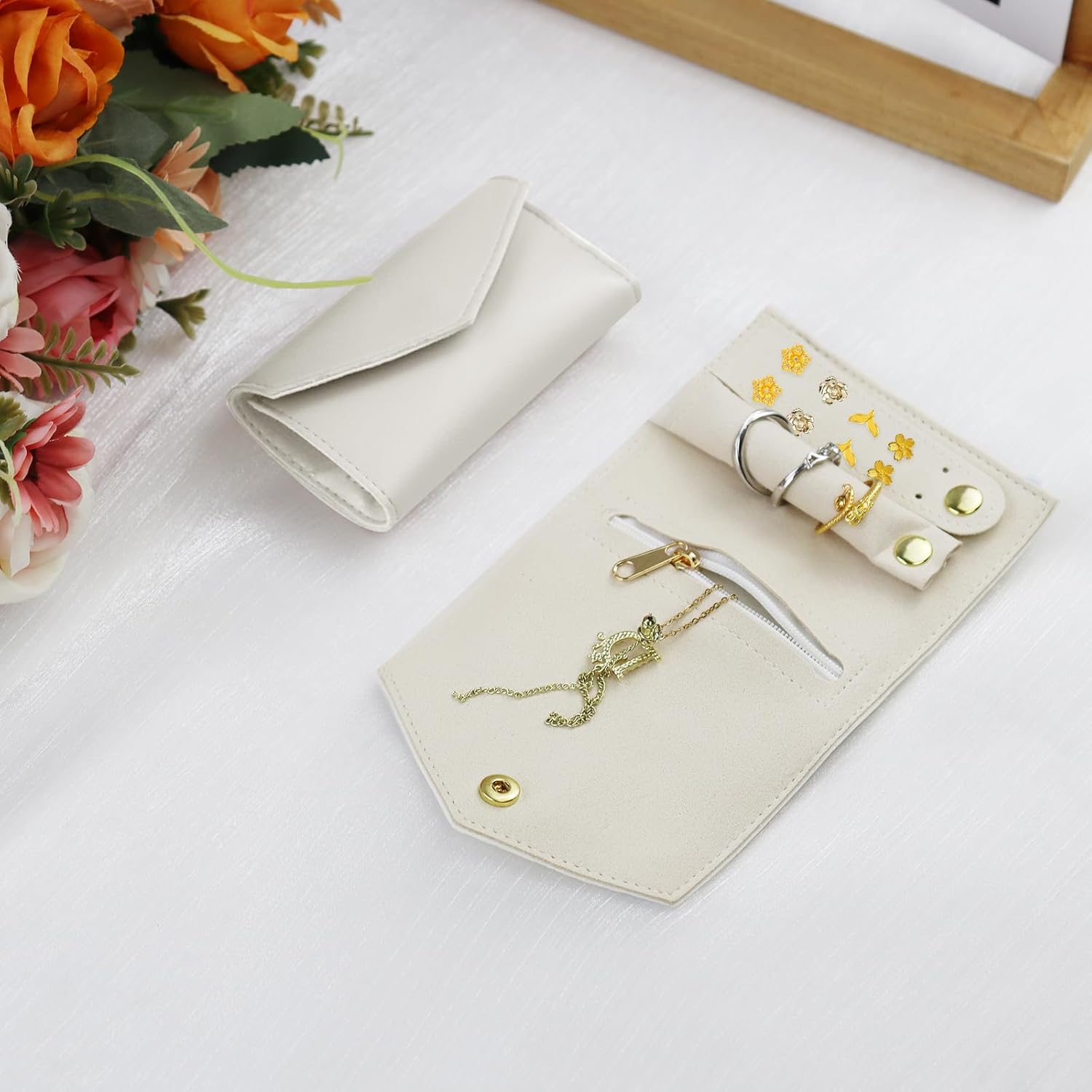 Portable Jewelry Organizer – Multi-functional Travel Folding Case for Rings, Earrings, and Necklaces